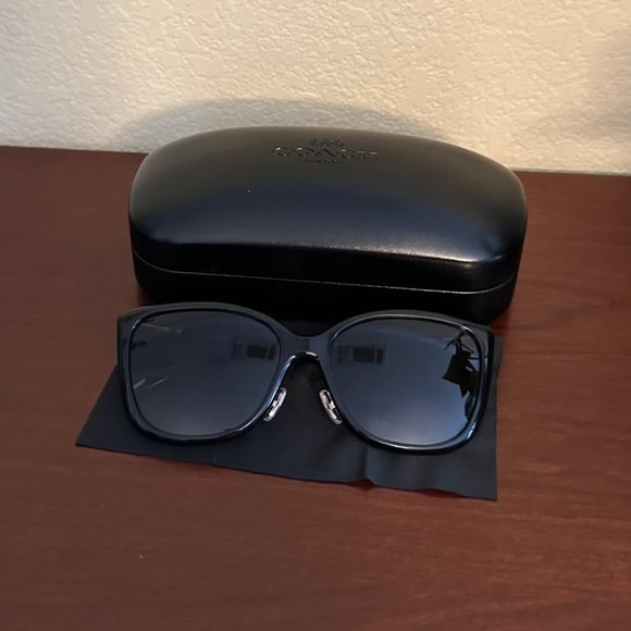 Coach 50028G Black Sunglasses & Case - Picture 2 of 9